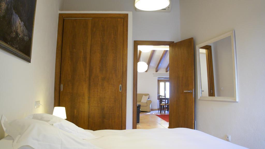 Petit Hotel Аларо Экстерьер фото