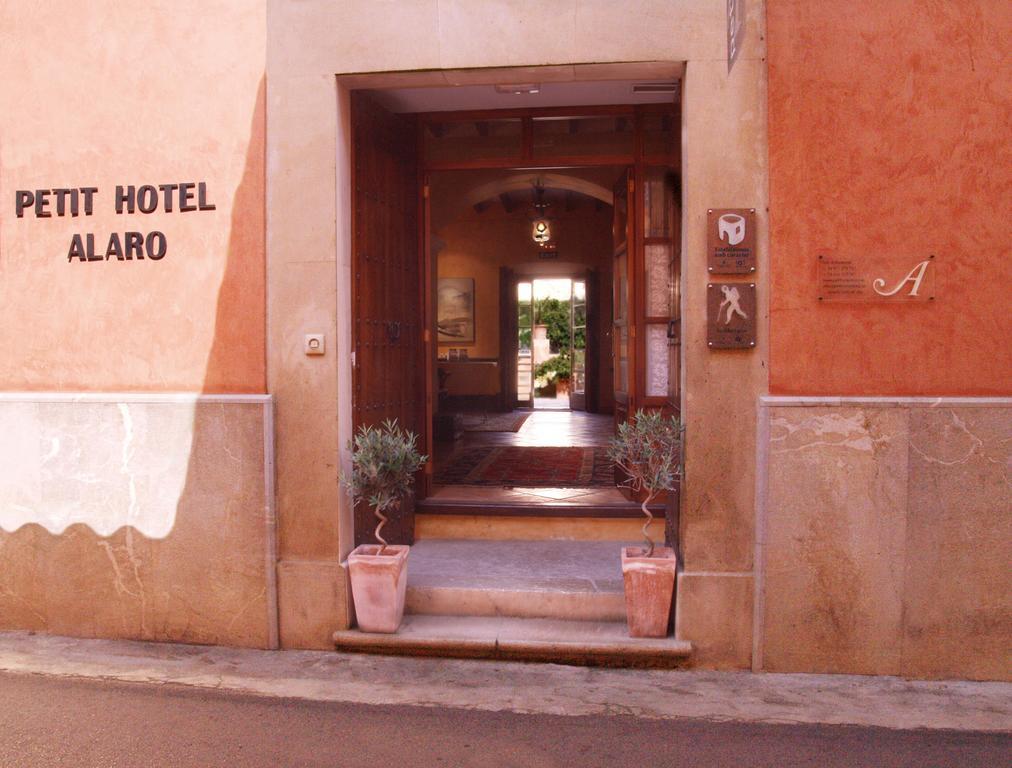 Petit Hotel Аларо Экстерьер фото