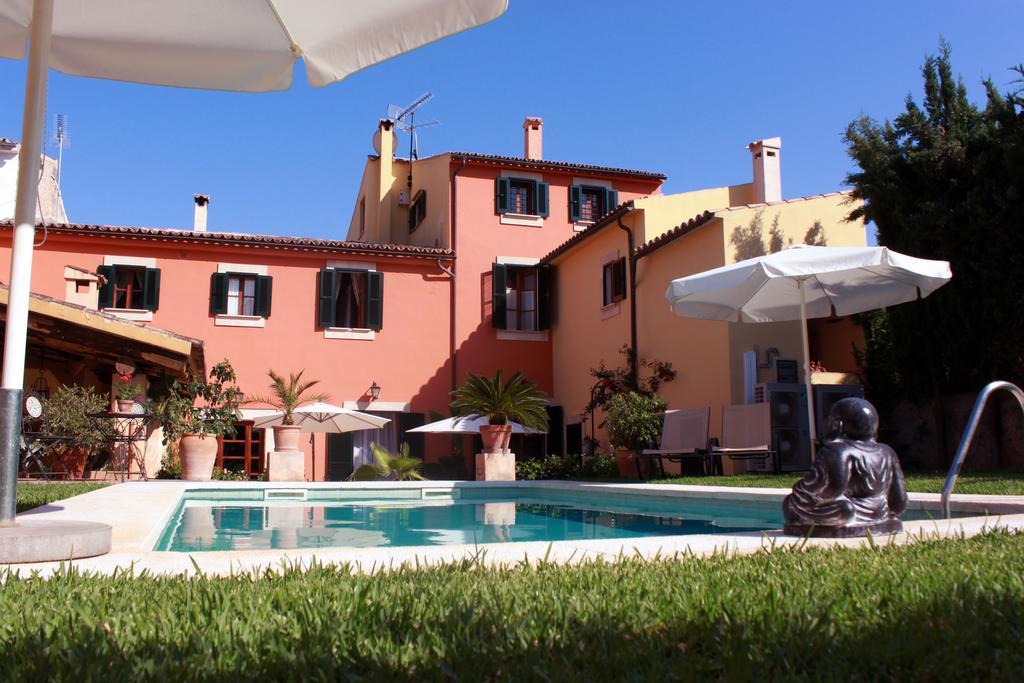 Petit Hotel Аларо Экстерьер фото